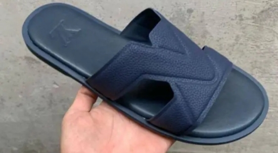 Picture of Dawit leather work